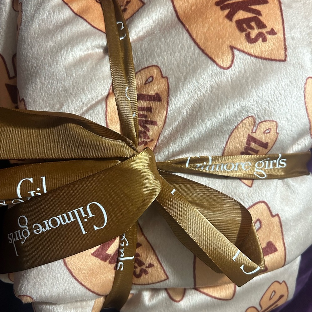 Gilmore Girls - Luke’s Sherpa Fleece Blanket